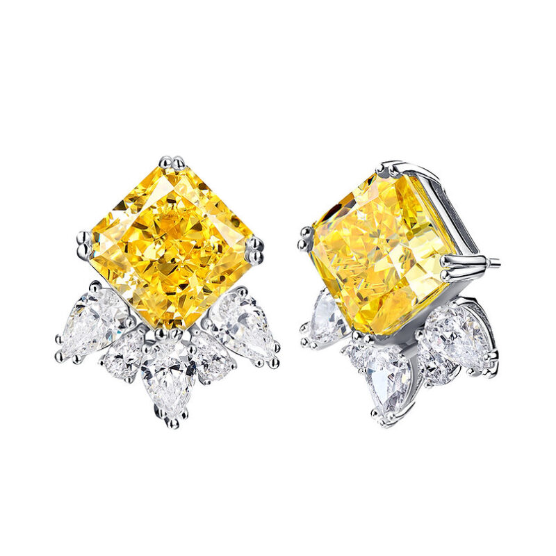 SUTTON stud earrings